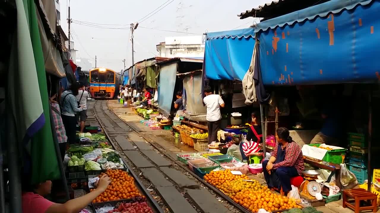 railway market in thailand