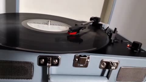 Vitrola Raveo Toca Discos Vinil e Bluetooth ,USB, Auxiliar Reproduz e Grava.