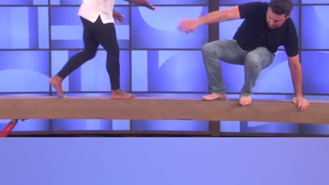 Simone teaches her experience about gymnastics