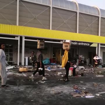 Macro springfield being looted