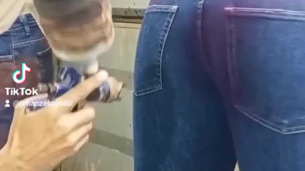Garments spray section