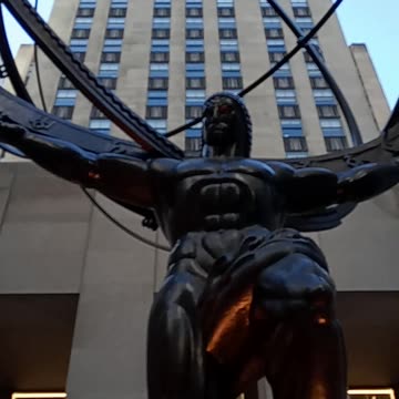 Atlas in NYC ( Rockefeller Center )