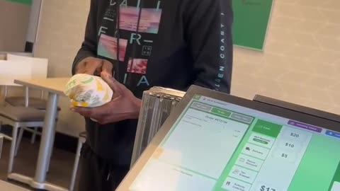 Guy Freaks Out When Subway Restaurant Won't Accept EBT