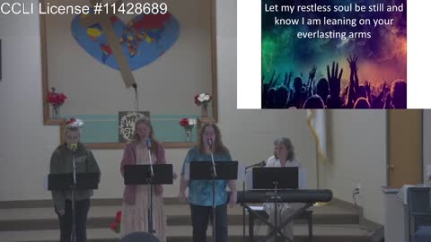 Moose Creek Baptist Church sings “Leaning“ During Service 6-12-2022