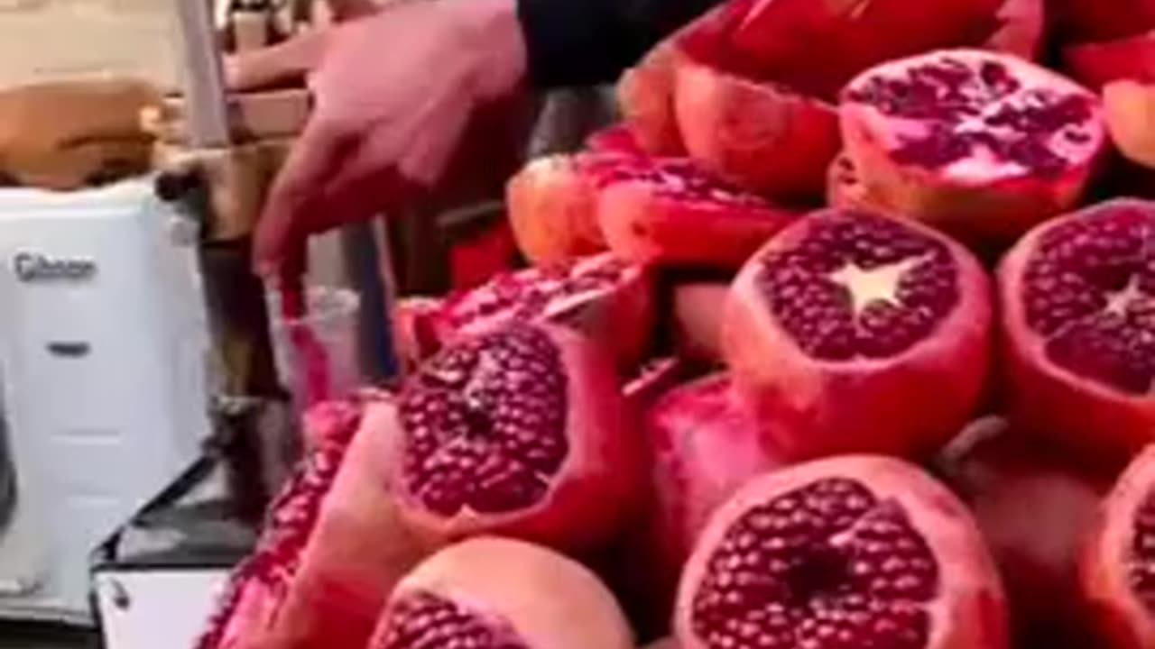 Pomegranate juice in Baghdad.