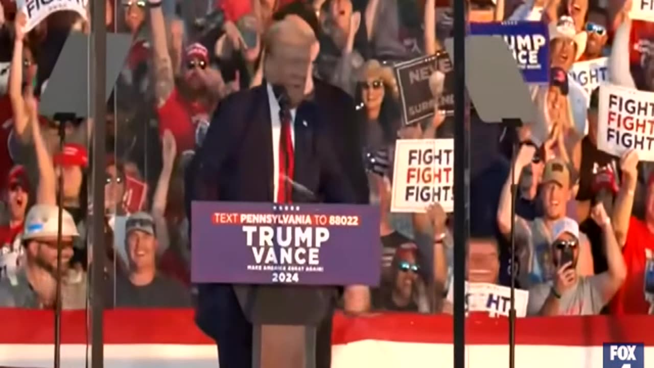 241024 Elon Musk captured jumping on stage at Trump rally.mp4