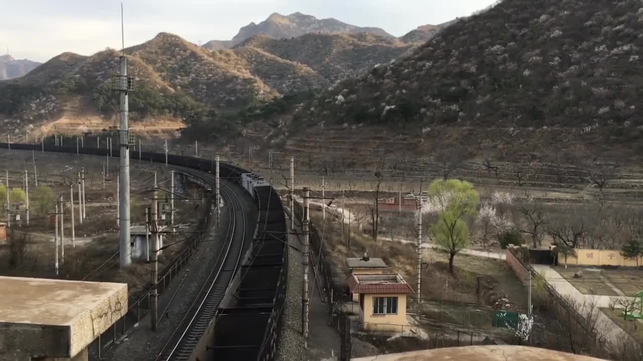 Top 5 Longest Train In The World You Didn't Know Existed ! AMAZING.