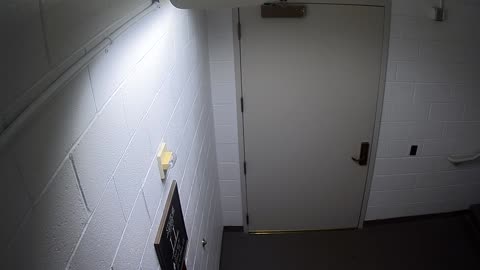 7043CVCLLStair48_2021-01-06_00h20min00s800ms.mp4