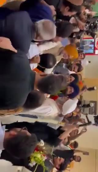 Rahul Gandhi received a grand welcome at Dallas airport in USA. 🔥