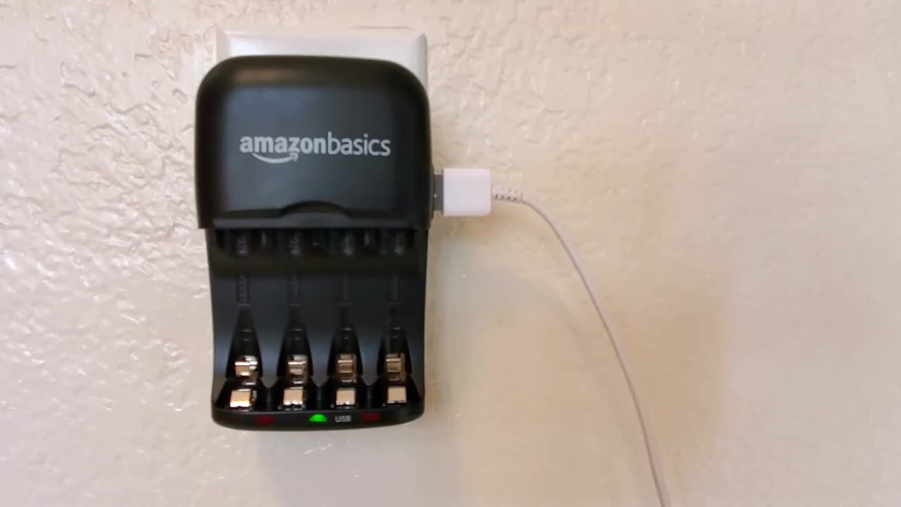 Rechargeable Battery Charger - AA & AAA Batteries - Amazon Basics