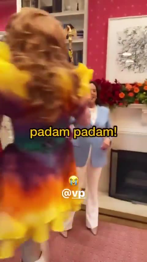 "JD Vance is weird." Bidens Border Czar 👇