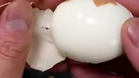 How to good peel an egg #lifehacks