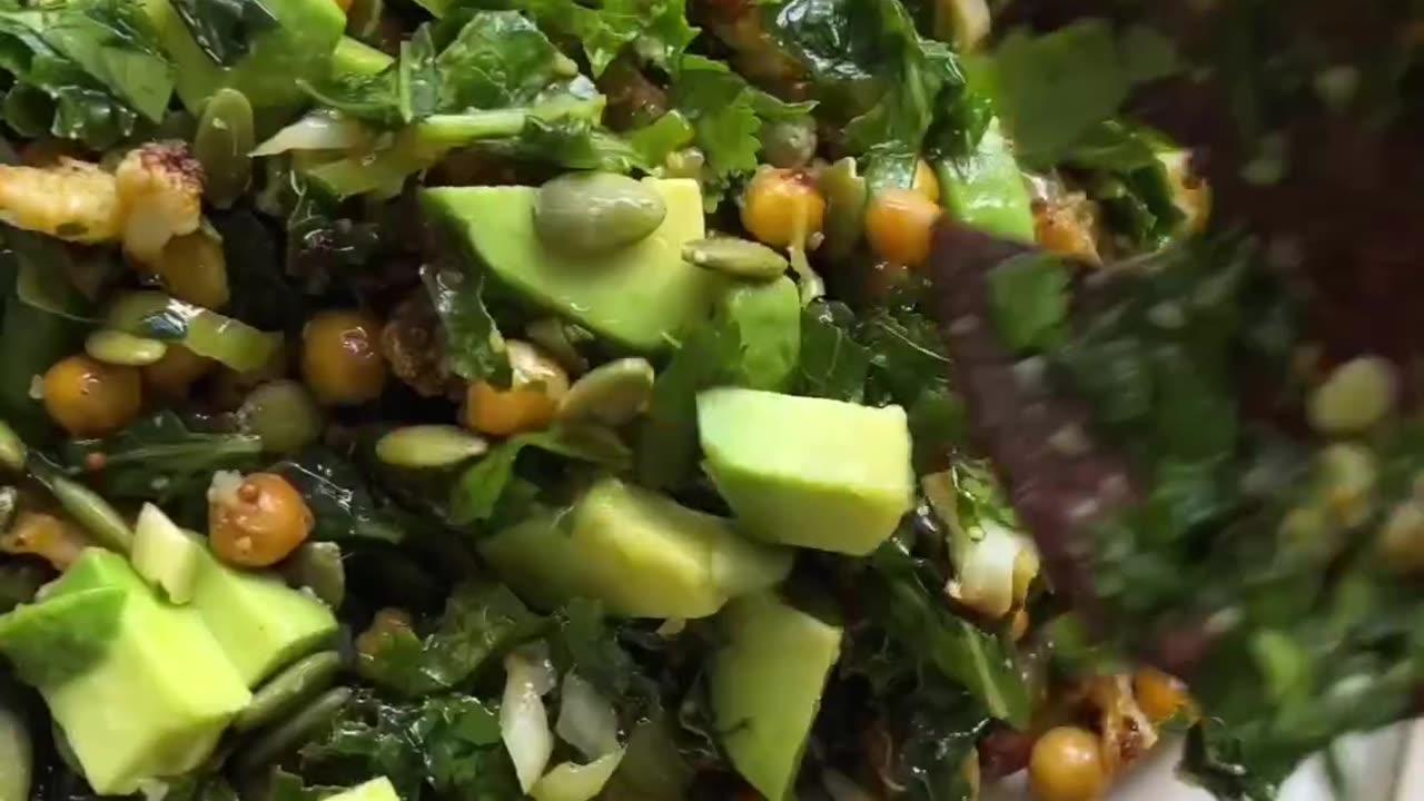 Roasted Cauliflower, Chickpea & Kale Salad - RECIPE IN DESCRIPTION