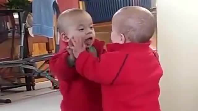 Baby loves his friend of the mirror ★ baby fun laughing baby funny babies baby humor360P 1