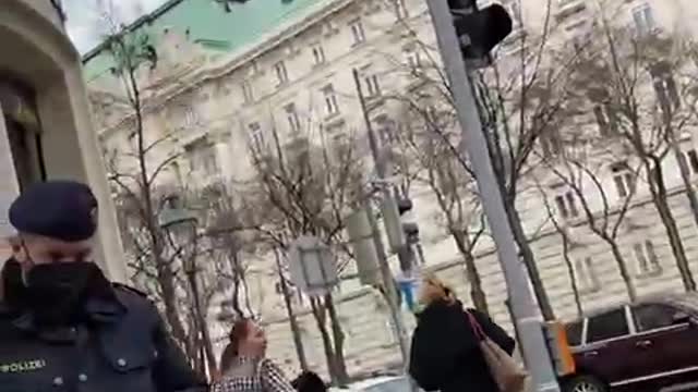 Make these cops from Vienna famous worldwide