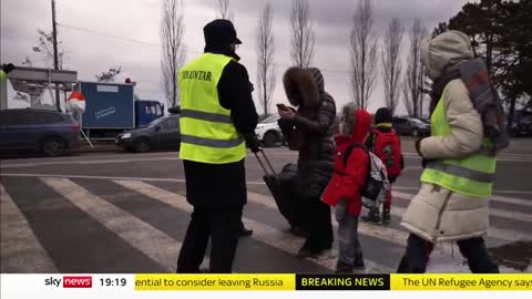 Ukraine Invasion_ Tens of thousands of refugees head to Europe