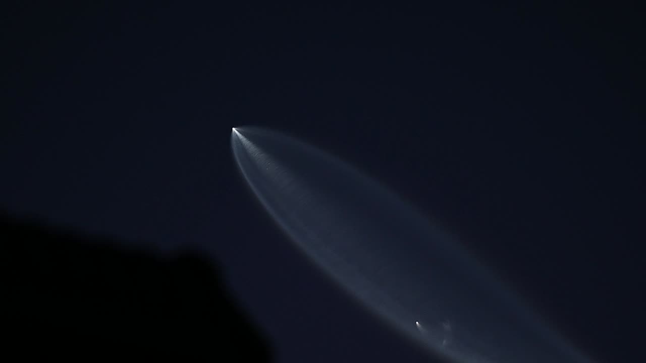 SpaceX Falcon 9 over San Diego California