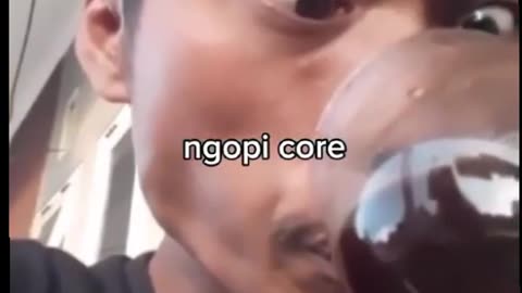 Ngopi core (vidio lucu)