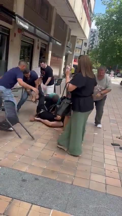 San Sebastian: when the police does not protect you, the people must do.