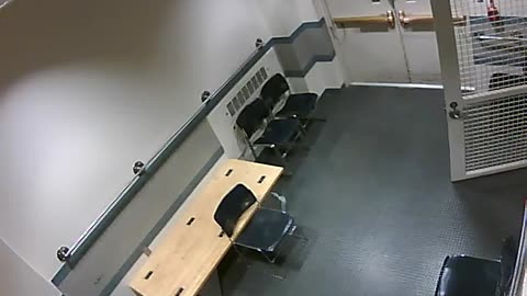 1657HQOB02PrisonerProcessingLobby_2021-01-06_21h20min00s840ms.mp4