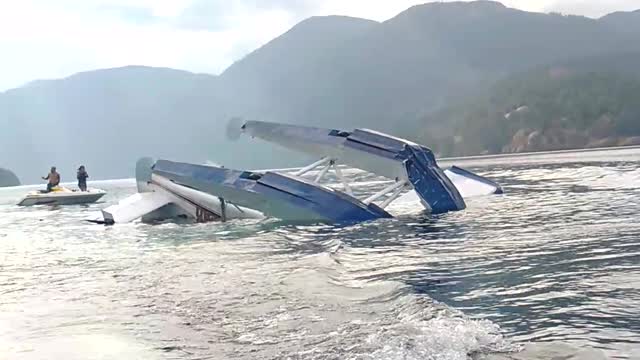 Plane Crashes into Comox Lake