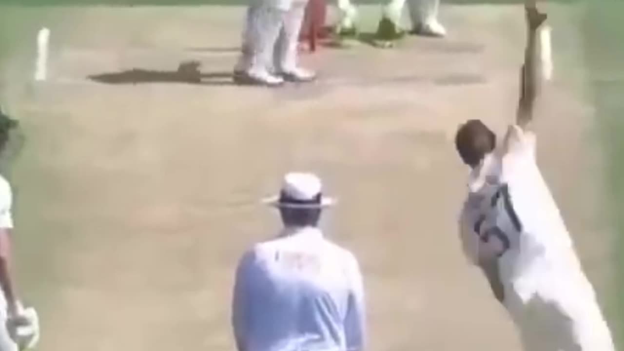Fast Bowler Turned into spinner - Ollie Robinson of England | 1 over of spin bowling