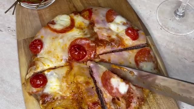 What a real meat pizza should look like😅 Watch with sound