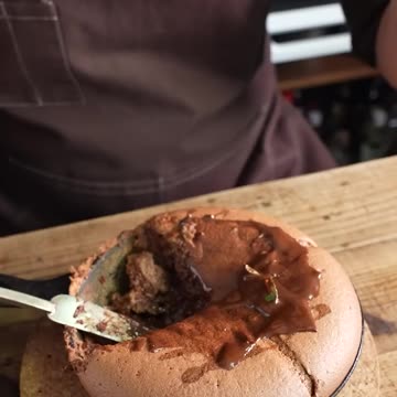 Fluffy chocltae Sponge Cake