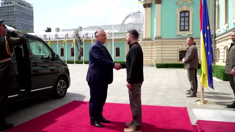 In Kyiv, Hungary's Orban proposes Ukraine ceasefire