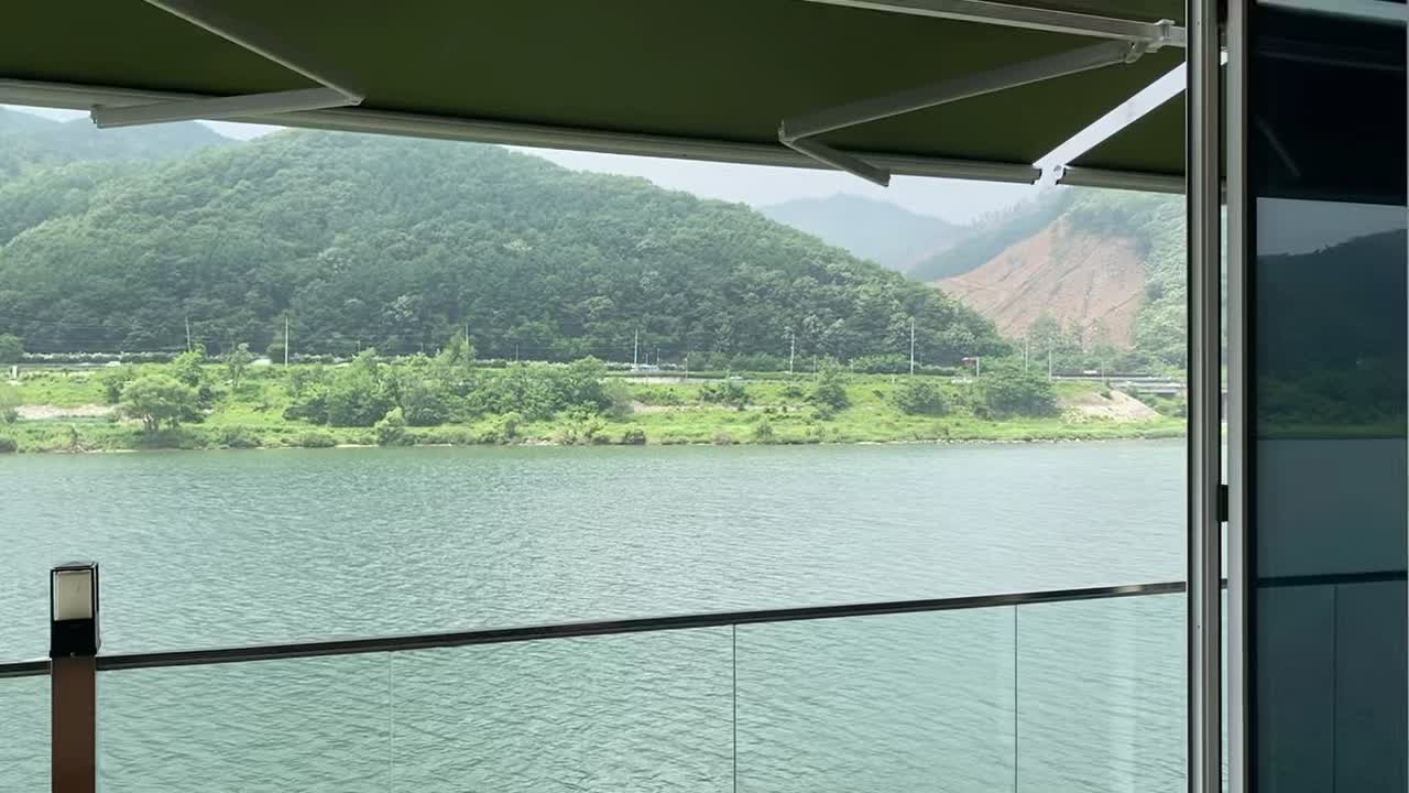 Han River Cafe