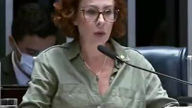 “" O passaporte é eficaz? Carla Zambelli defende debate em audiência pública no Plenário do Senado"