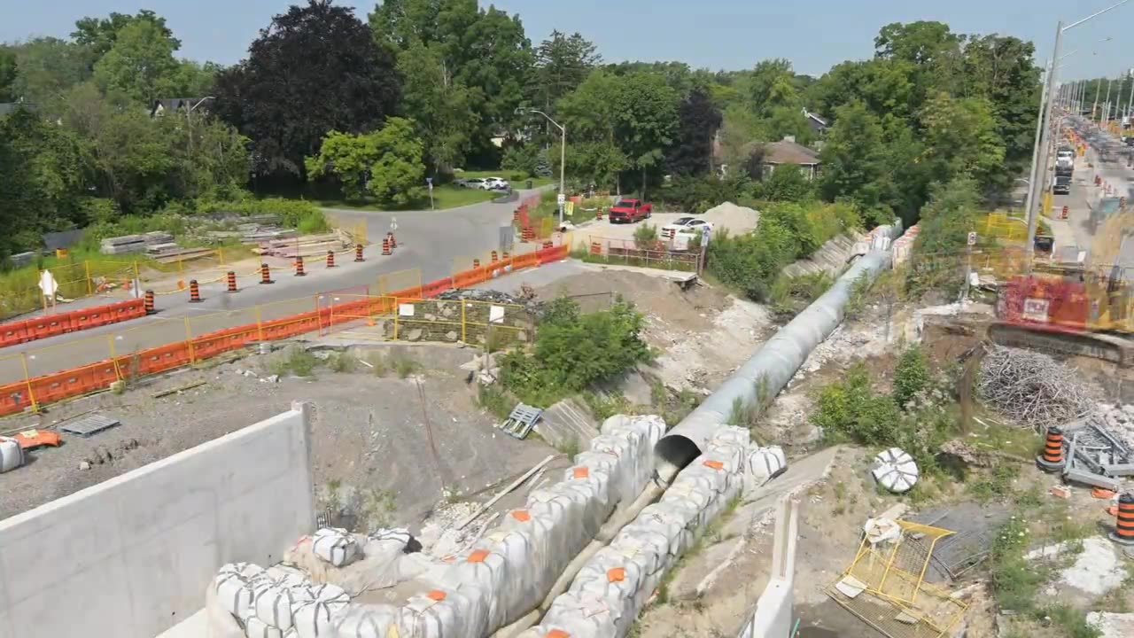 timelapse de la démolition du pont de la promenade Inglewood