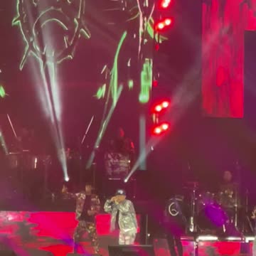 Hyping up the crowd with some @JuniorH_Oficial 's songs! #shorts