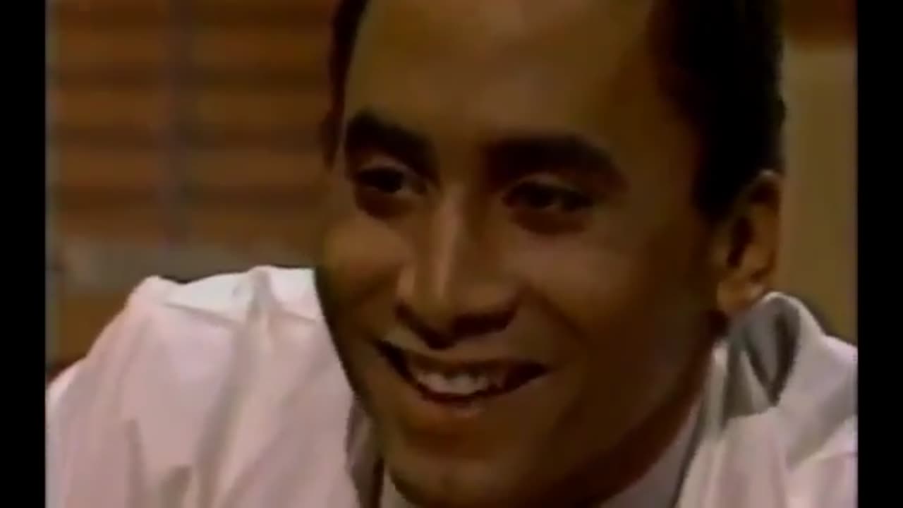 Marcus tells Jo about him & Steve