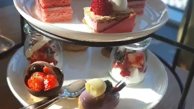 Cafe dessert with good Busan atmosphere