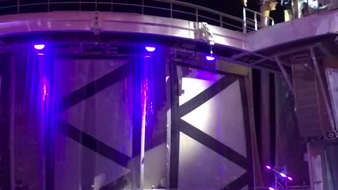 Aqua theatre performance on Oasis of the Seas