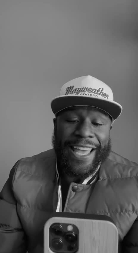 Boxer Floyd Mayweather Supports Kyrie Irving’s Vaccine Decision