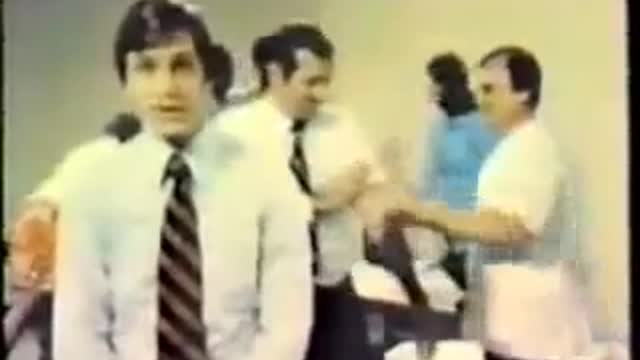 60 minutes - SWINE FLU 1976 VACCINE WARNING - Part 1 of 2