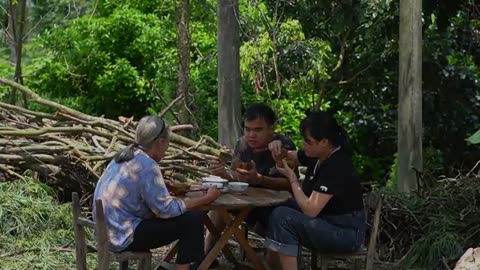 Grandma uses 20 pounds of pickled food in 3 jars to make delicacies｜Guangxi grandma