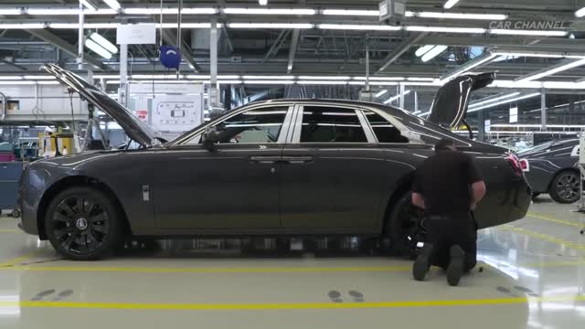 Rolls-Royce Production by Hand in England