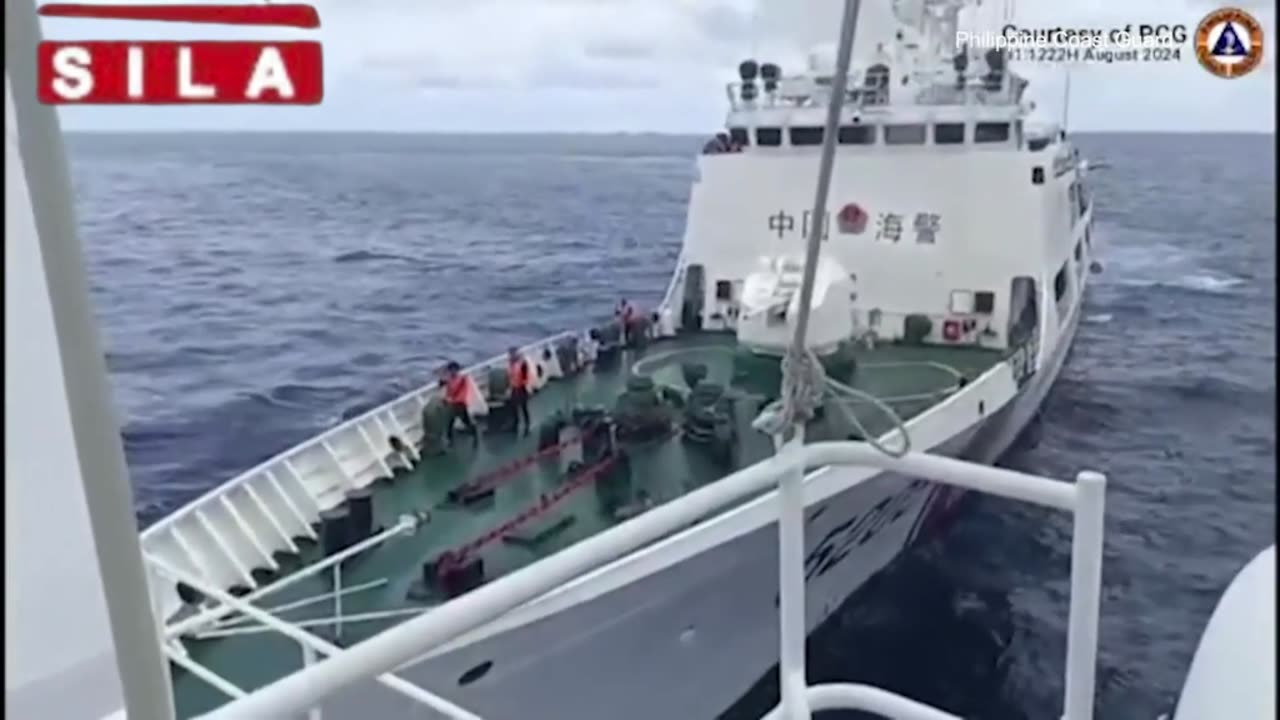 : Moment Chinese and Philippine vessels collide in the South China Sea