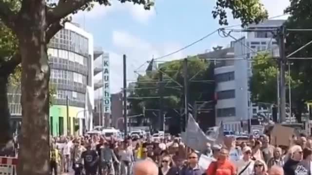 Pro-Russian demonstration in Cologne demanded that the government open the Nord Stream