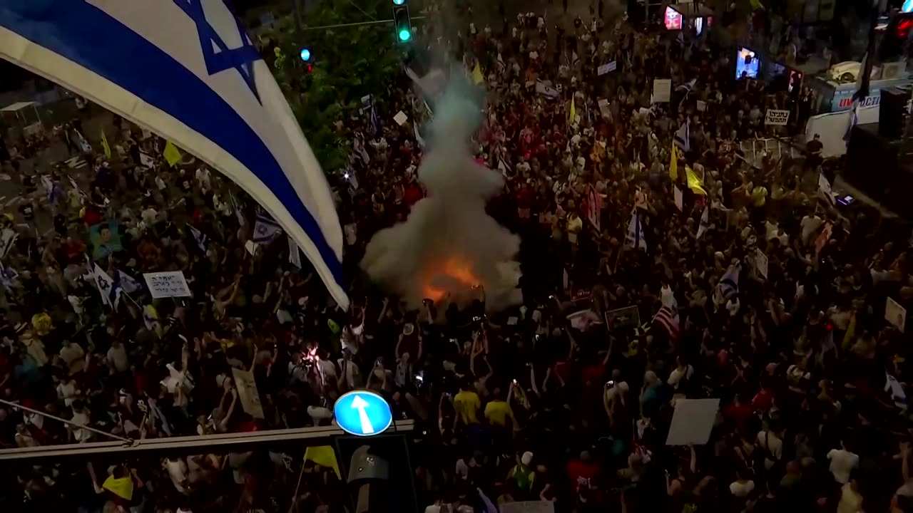 Protesters clash with Israeli police in Tel Aviv