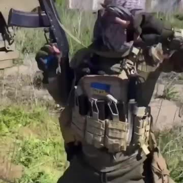 Meanwhile Ukraine soldiers