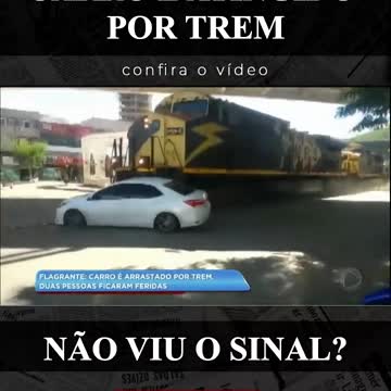 Carro e atingido por tem no sinal