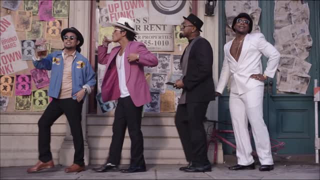 Mark Ronson - Uptown Funk (Official Video) ft. Bruno Mars