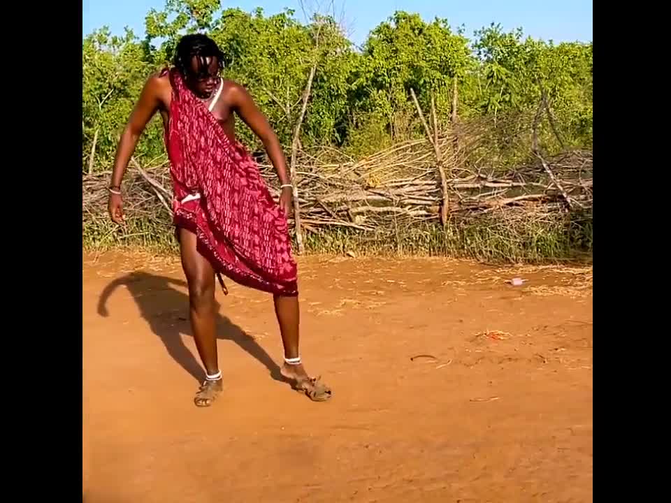 Srivalli/kili poul dance in srivalli song/kili poul new video