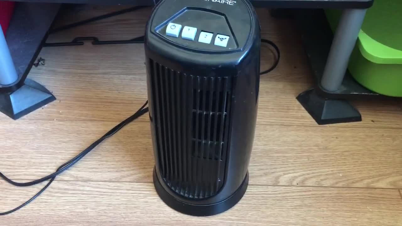 A very shaky Bionaire mini tower fan at my friend’s house.