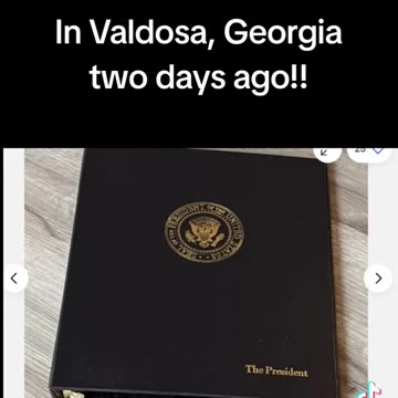 대통령 결재판 들고 있는 트럼프.avi