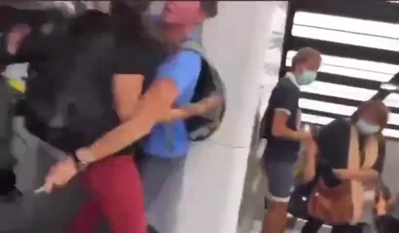 Woman brutally attacked in France by police for being in shopping mall without vaccine passport